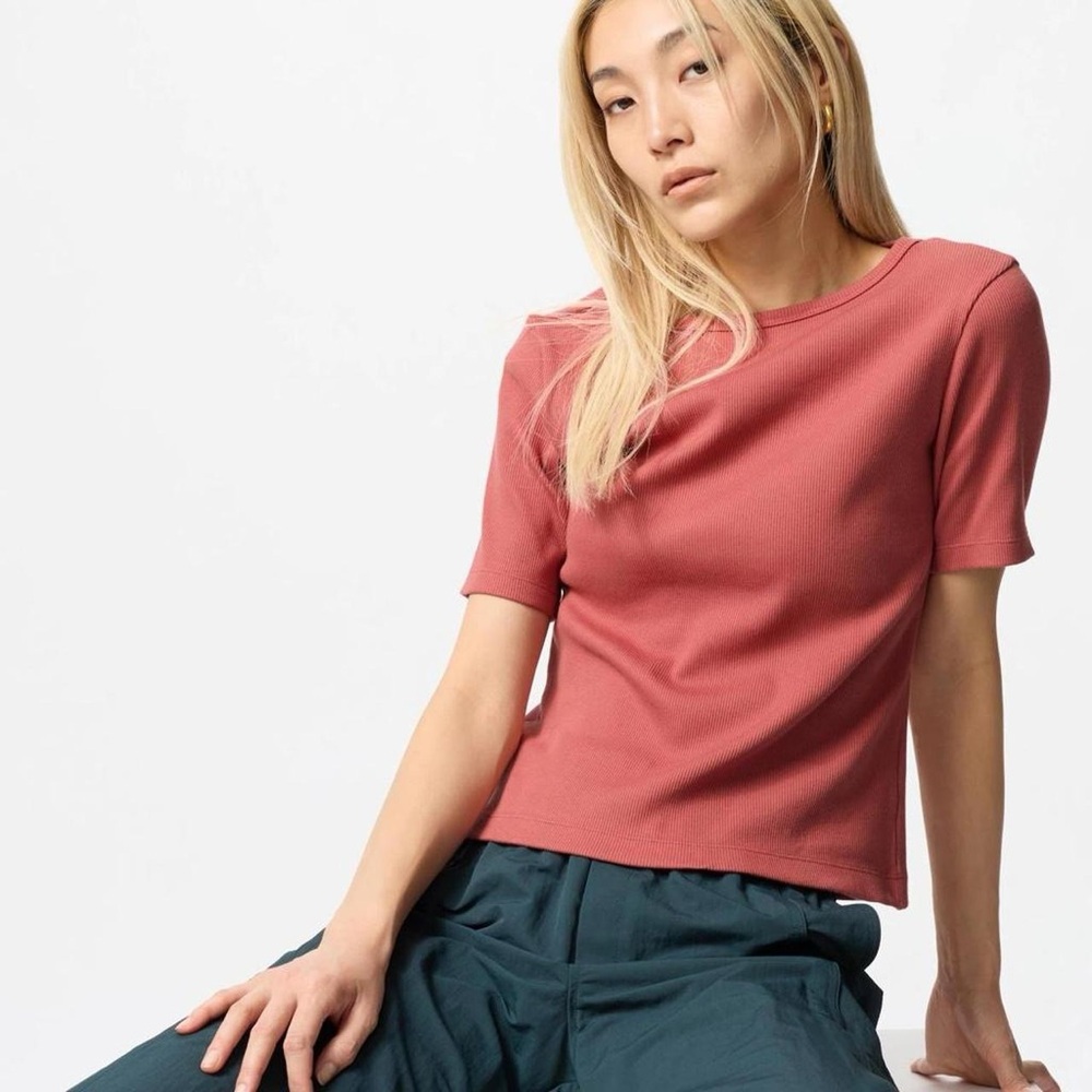Uniqlo Dusty Rose Short Sleeve Tee